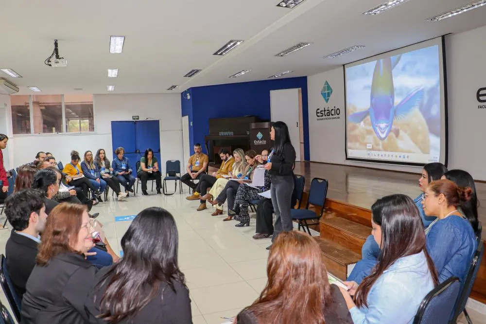 Carapicuíba realiza oficina sobre assistência à pessoa com Acidente Vascular Encefálico (AVE)