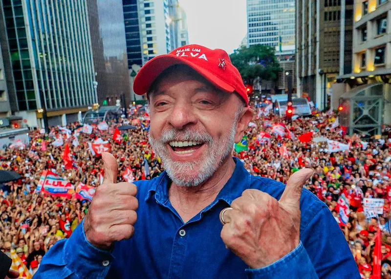 Lula é reeleito presidente da República